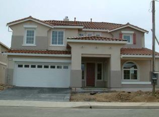 2412 E Berkshire Ln, Brentwood, CA