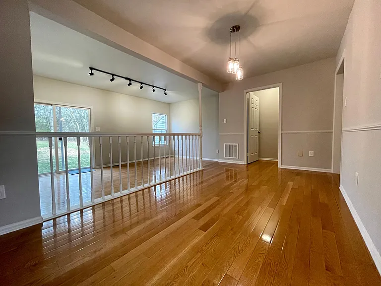 31 Chetwood Ct — Photo 8