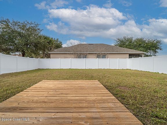 4th image of 3686 Mount Carmel Ln