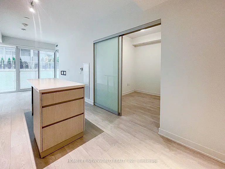 15 Queens Quay E #309 — Photo 5
