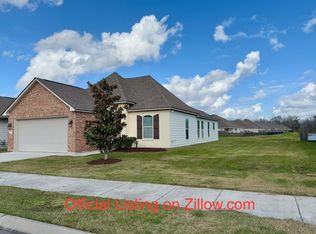 7721 W Pelican Lakes Ave, Baton Rouge, LA 70820