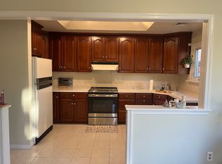 2110 Church Rd #B, Riverton, NJ 08077