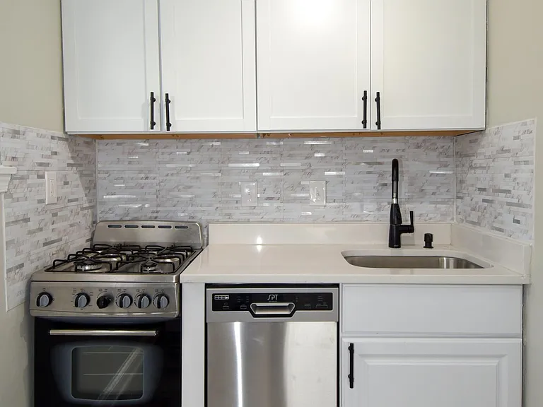8208 Bellefonte Ln #4 — Photo 3