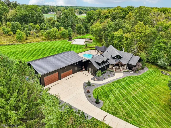 2245 Thoroughbred Dr, Wadsworth, OH 44281