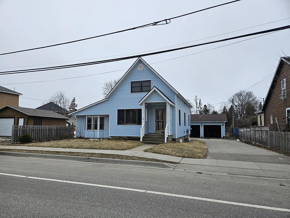 1st image of 219 E Elk St