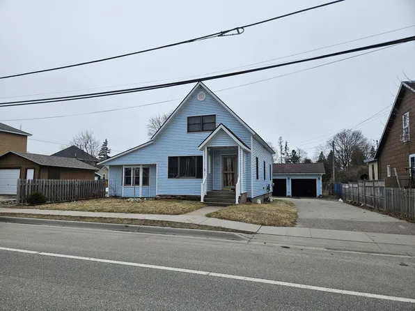219 E Elk St, Manistique, MI 49854