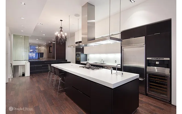 Rented by Douglas Elliman | media 14