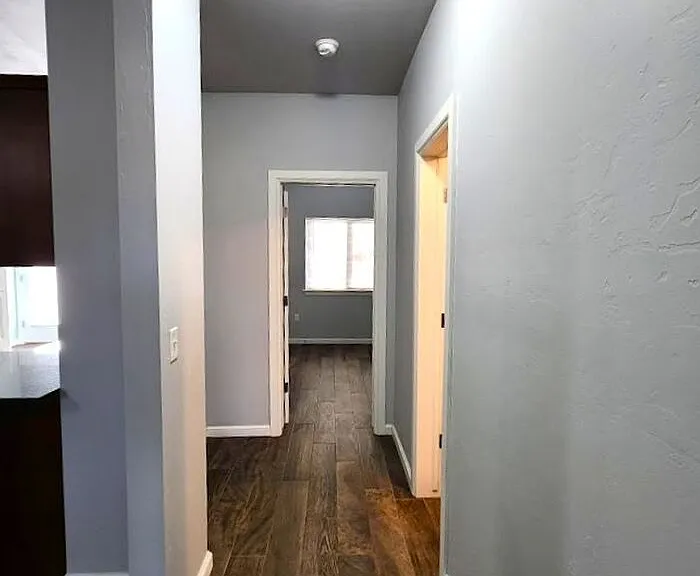 1120 E Campbell St — Photo 22