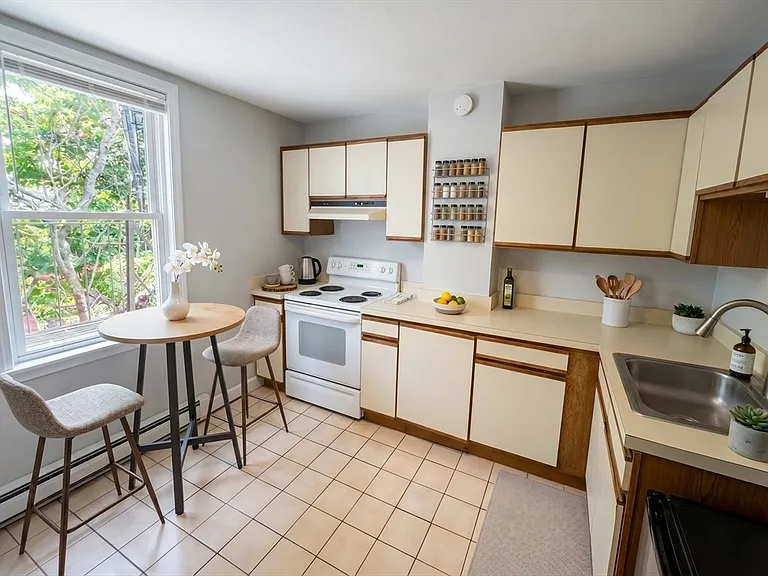 26 Boston St #4 — Photo 2