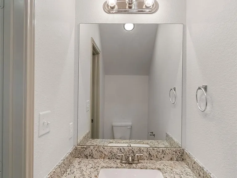 2702 Appian Way — Photo 3