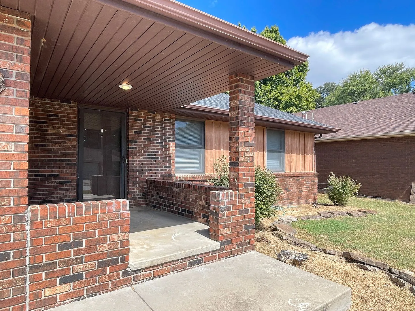 3 bedroom in center springfield — Photo 2