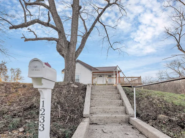 1233 S New Hampshire Ave, Wellston, OH 45692