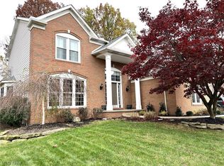 18583 Northrup Ln, Strongsville, OH
