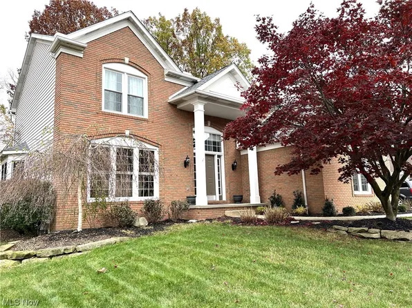 18583 Northrup Ln, Strongsville, OH 44149