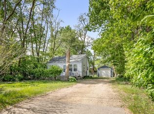 618 Pershing Ave, Machesney Park, IL 61115