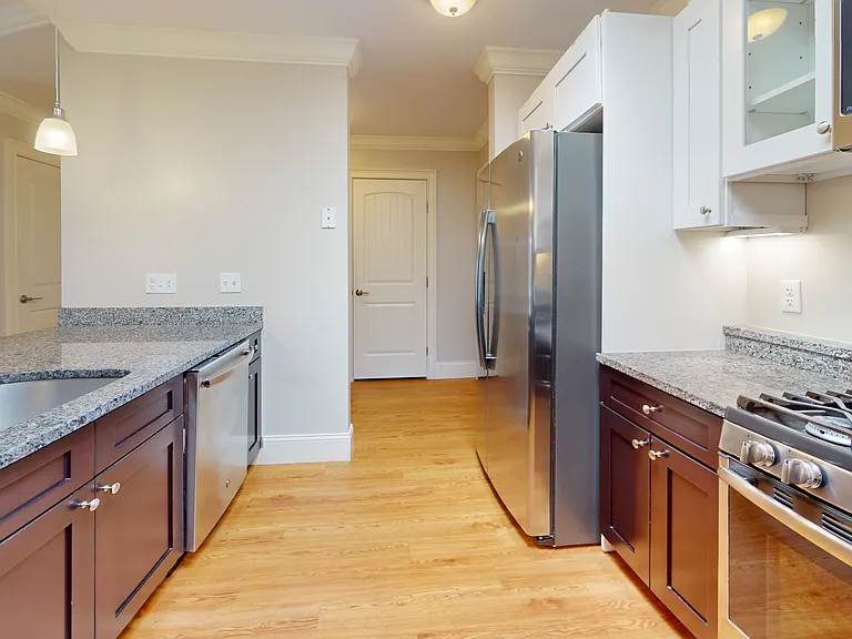 286 Main St #208 — Photo 3