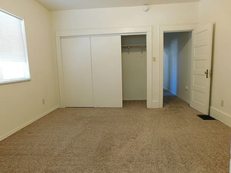 140 Gunnison Ave — Photo 8