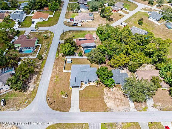 3rd image of 2275 Fairview Rd