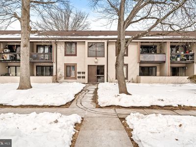L Twin Rivers Dr N #9-E, Hightstown, NJ, 08520