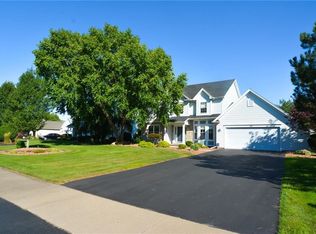 155 Paula Red Ln, Rochester, NY 14626