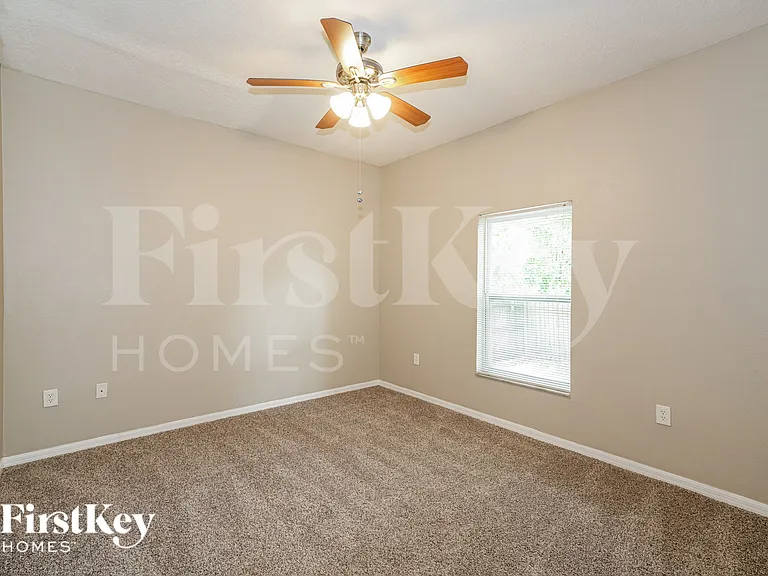 1703 E Wood St — Photo 12