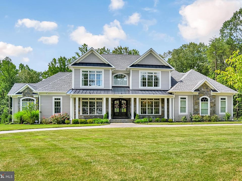 1st image of 1005 Saint Anne Ln