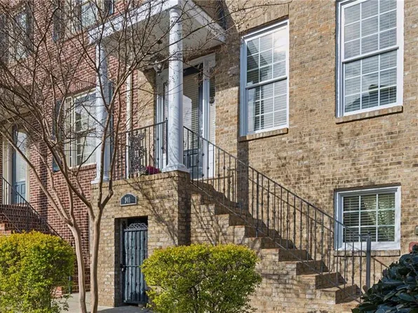 941 Persimmon Point, Sandy Springs, GA 30328