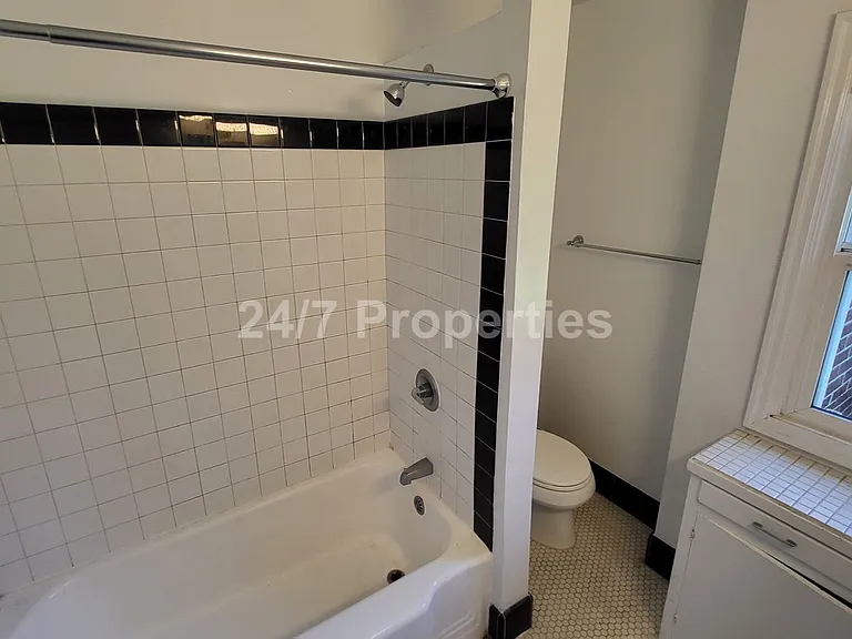 3311 NE Going St — Photo 9