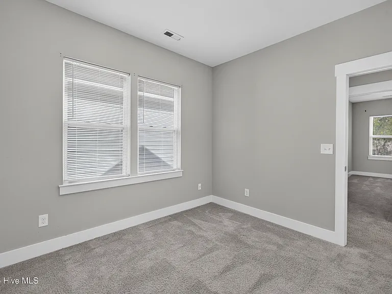 636 Brunswick St — Photo 16