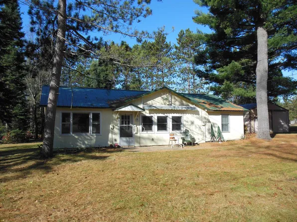 602 Eola Rd, Harrison, MI 48625