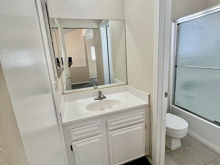 17441 Ryan Ave #B — Photo 10
