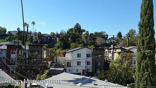 3rd image of 1634 Echo Park Ave