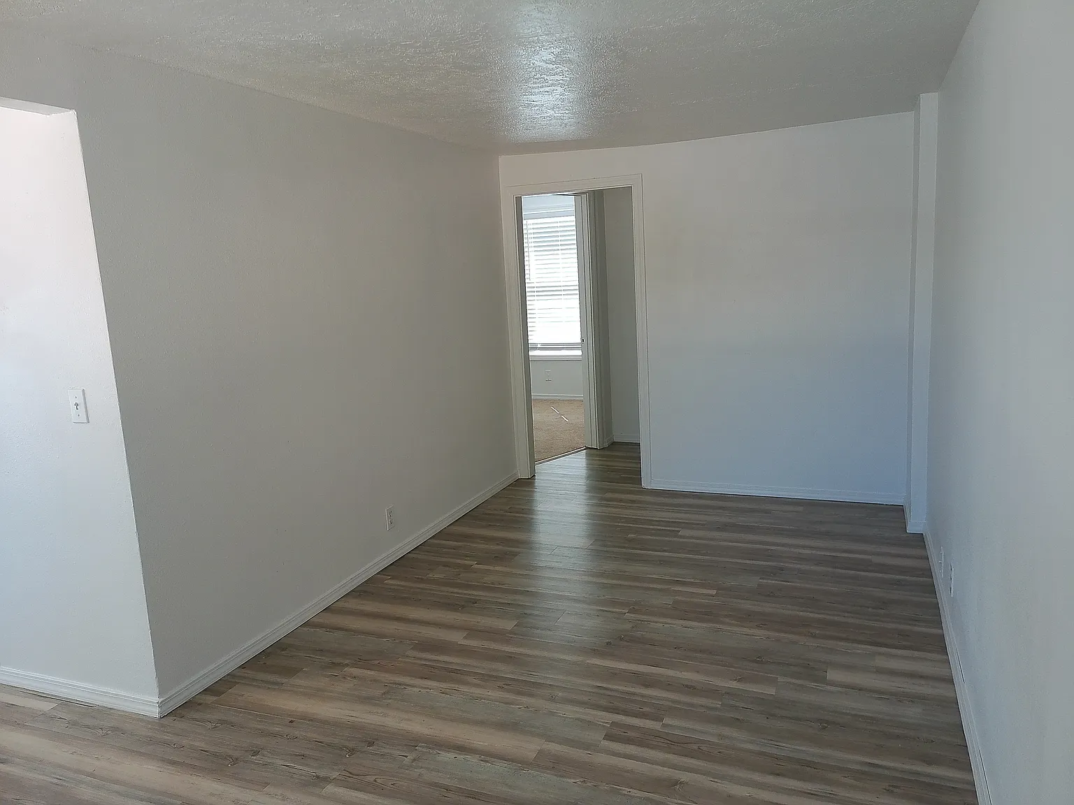 2 bed, 1.5 bath, 830 sqft, $1,500 — Photo 3