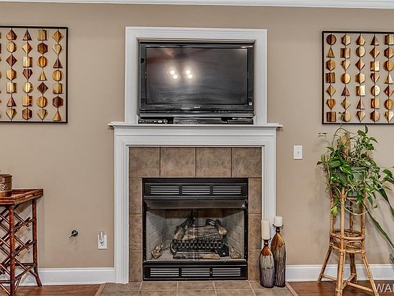 5th image of 5093 Diamond Cir