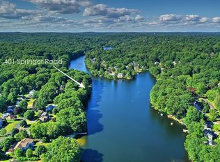 401 Springer Rd, Fairfield, CT 06824