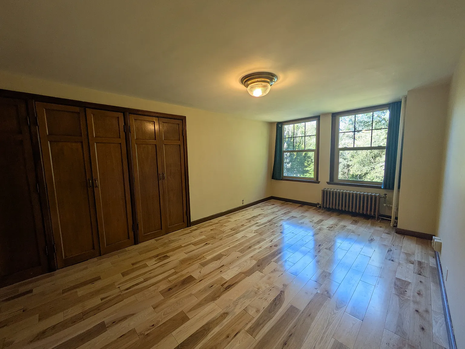 2 bed, 900 sqft, $1,400 — Photo 3