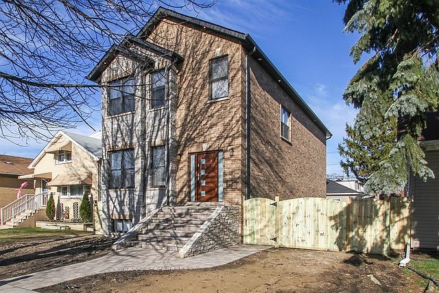 1st image of 4305 N Moody Ave