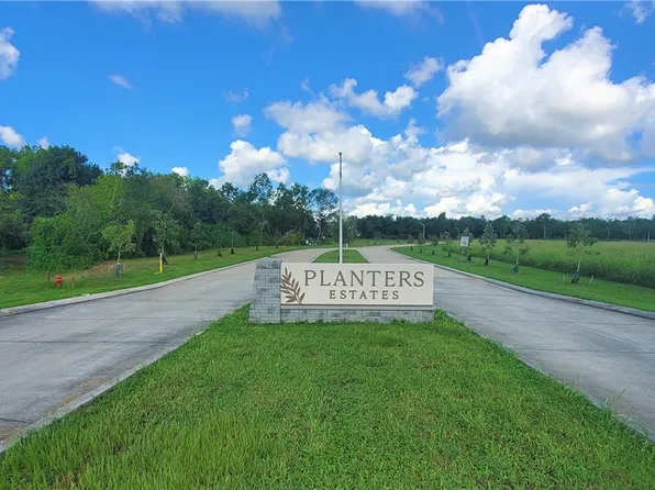 165 Chancellor Dr, Belle Chasse, LA 70037