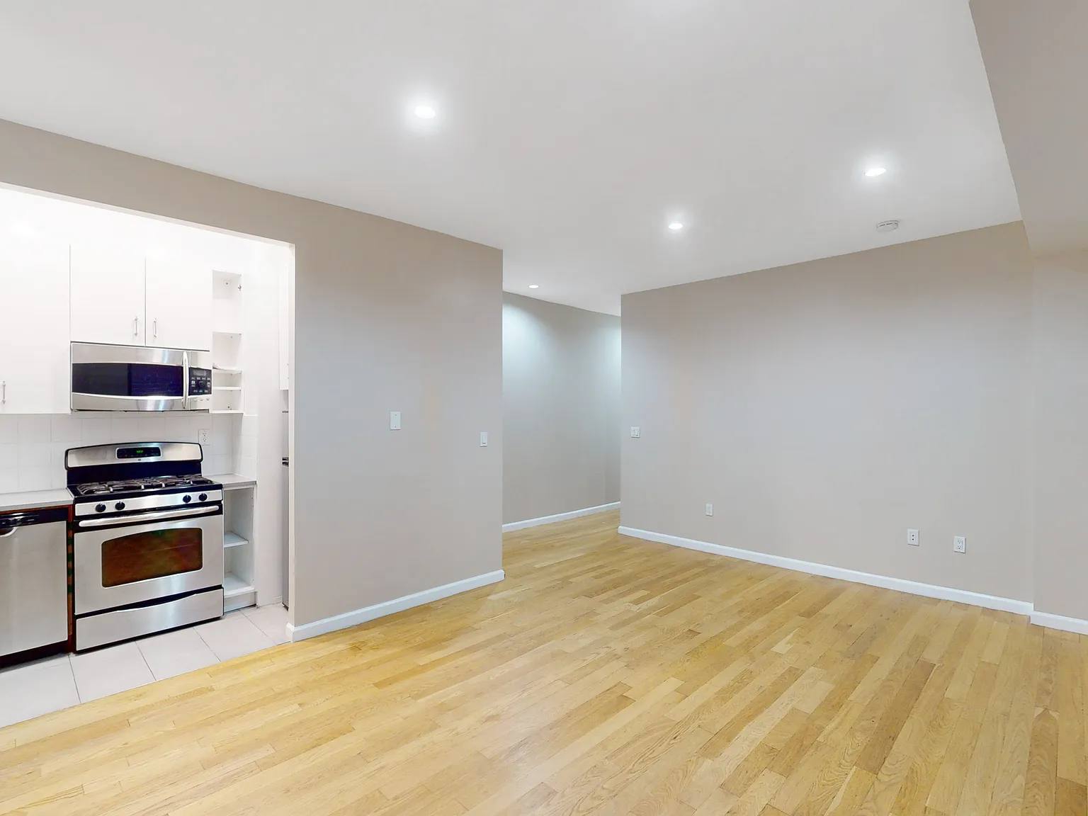 230 West 113th Street — Photo 2