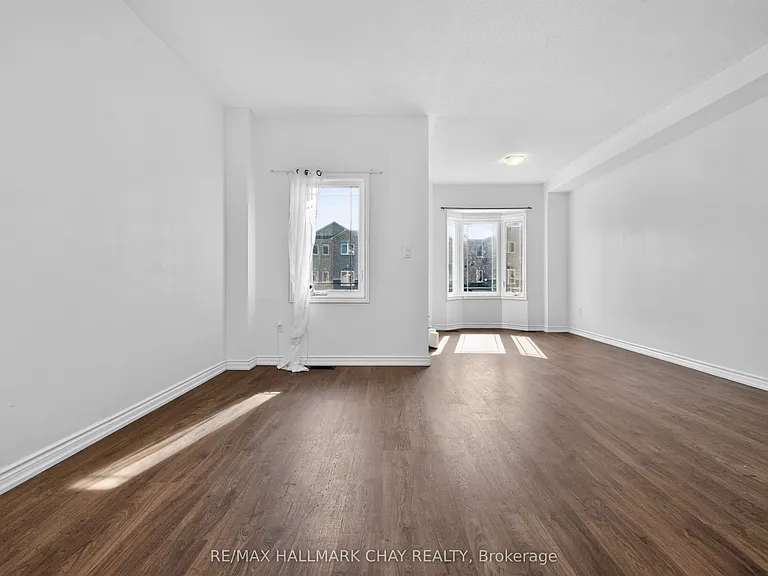 38 Milson Cres — Photo 15
