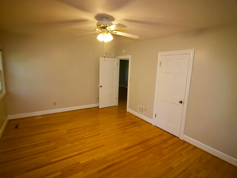 1502 Electric Rd SW — Photo 20