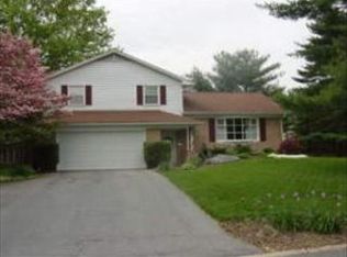 2850 Countryside Dr, Lancaster, PA 17601