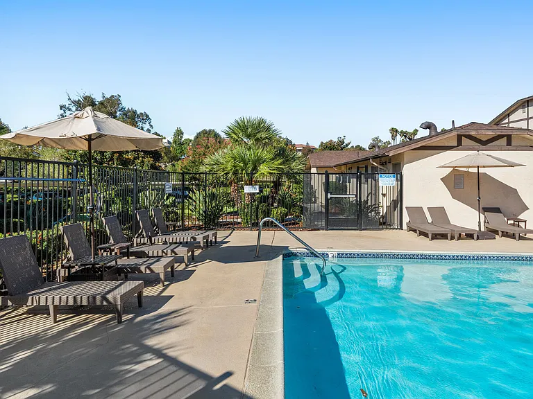 Temecula Gardens Apartments — Photo 12