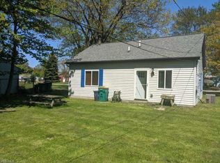 4994 Forest Rd, Mentor, OH 44060