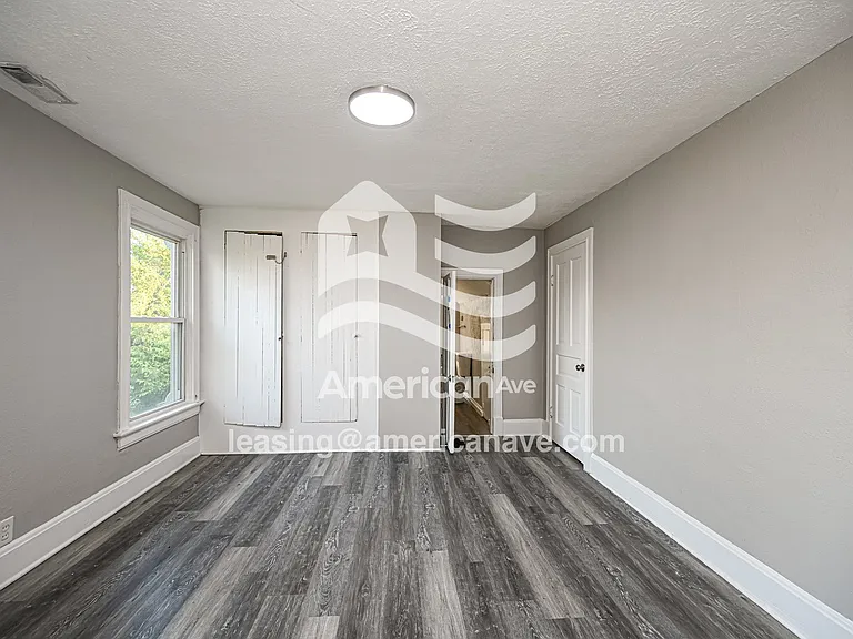 677641_008_main_bedroom_9.jpg