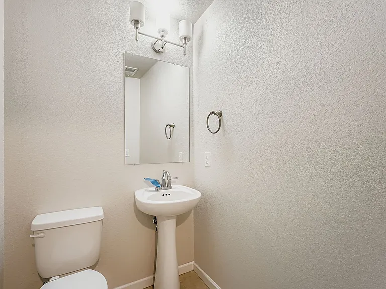 10578 E Jewell Ave — Photo 7