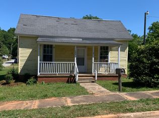 104 Davis St, Clinton, SC 29325