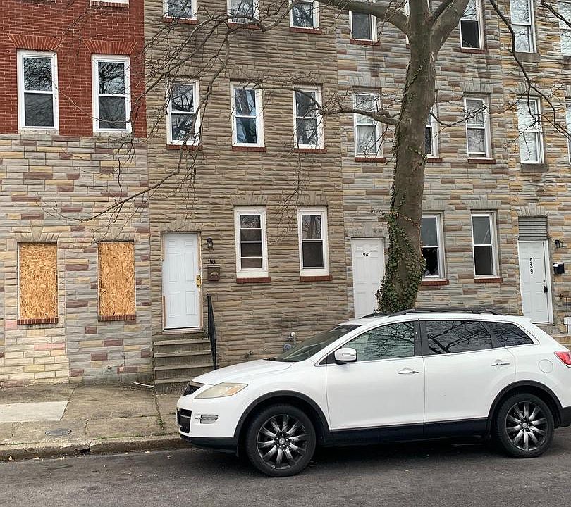 1st image of 943 N Mount St