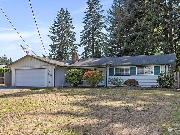 2nd image of 3258 SE Tamarack Drive