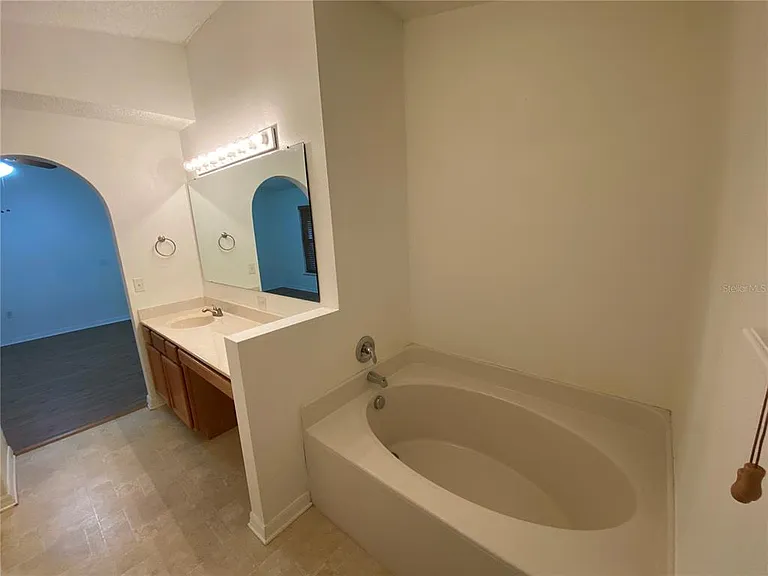 3992 Warbler Dr — Photo 8